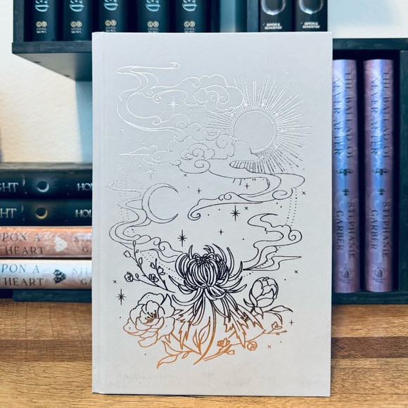 Fairyloot Exclusive Signed Tales of The Celestial Kingdom by Sue Lynn Tan - Picture 3 of 11